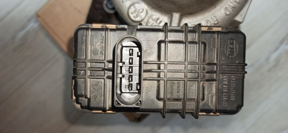 4933519600 Land Rover
