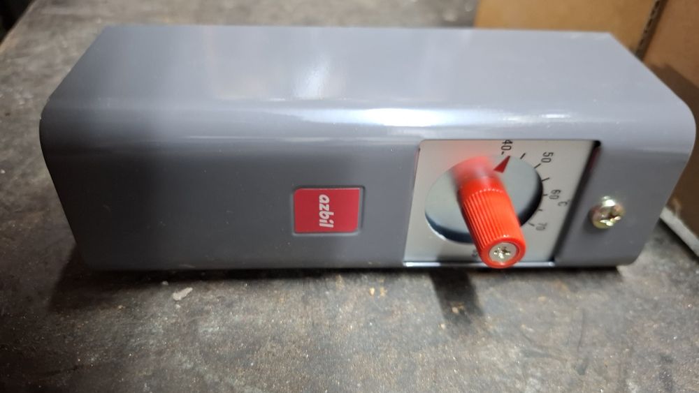 Regulator temperatury z czujnikiem

kapilarowym