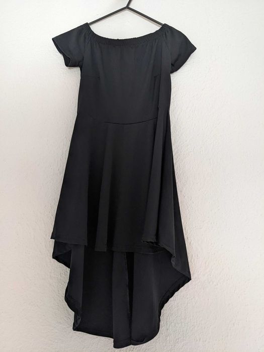 Czarna  sukienka w rozmiarze S.