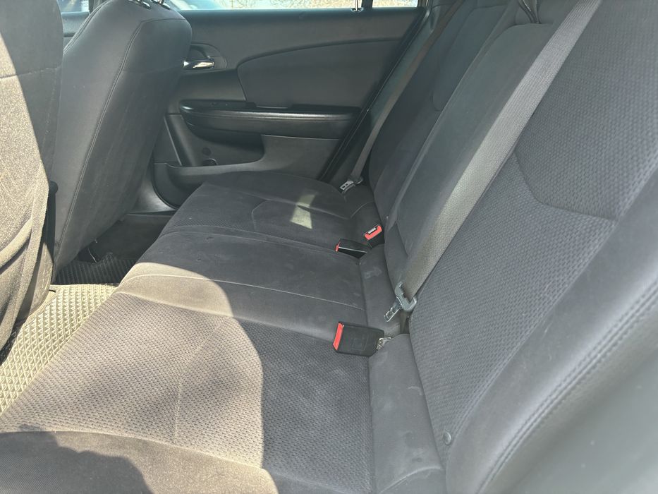 Chrysler 200 2012 год