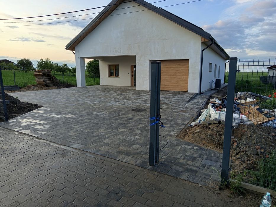 Układanie kostki brukowej