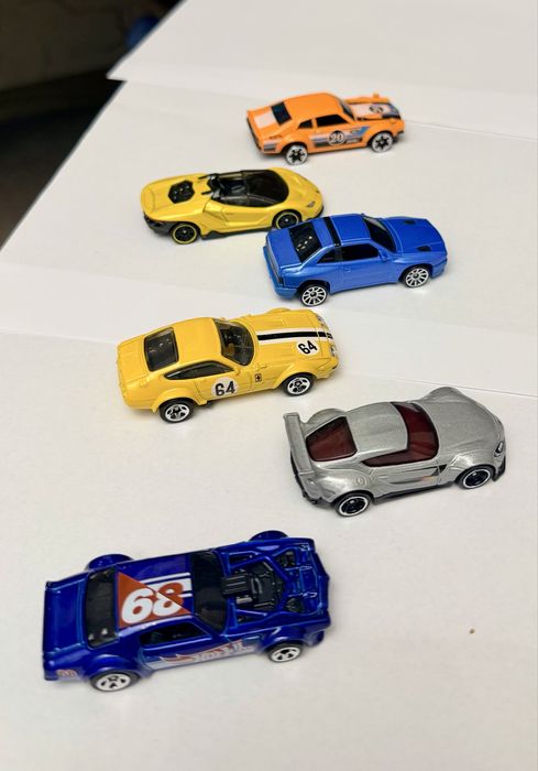 Машинки Hot Wheels