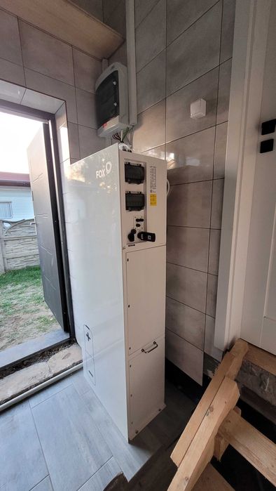 Magazyn energii Foxess 10 kWh + Falownik inwerter hybrydowy 10kW