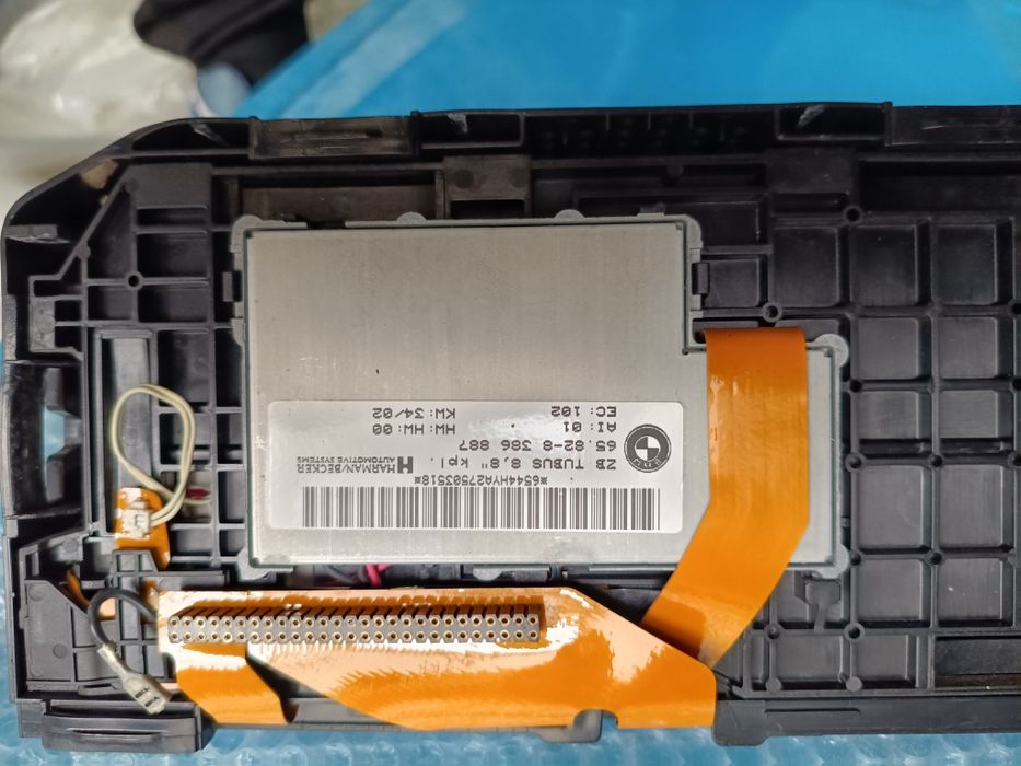 Ecrã BMW E 65 como novo