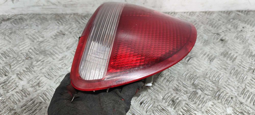 Toyota Yaris I Lampa Lewy Tył Lewa Tylna LT