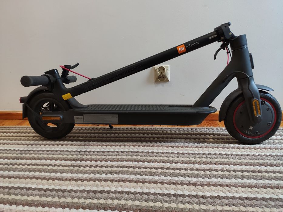 Hulajnoga elektryczna XIAOMI Mi Pro 2 NE 45km 300W 8.5" Czarny