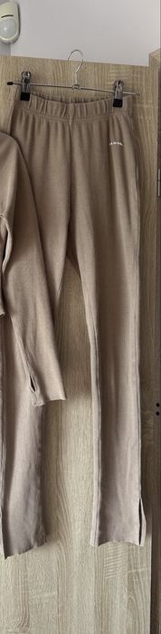 La Mania leginsy spodnie beżowe  36 S