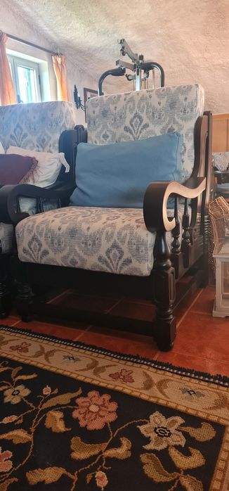 Cadeirões com almofadas