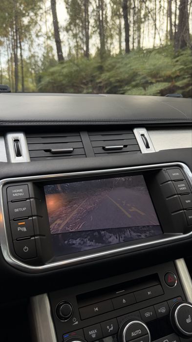 •LAND ROVER Range Rover Evoque 2.2 TD4 Prestige