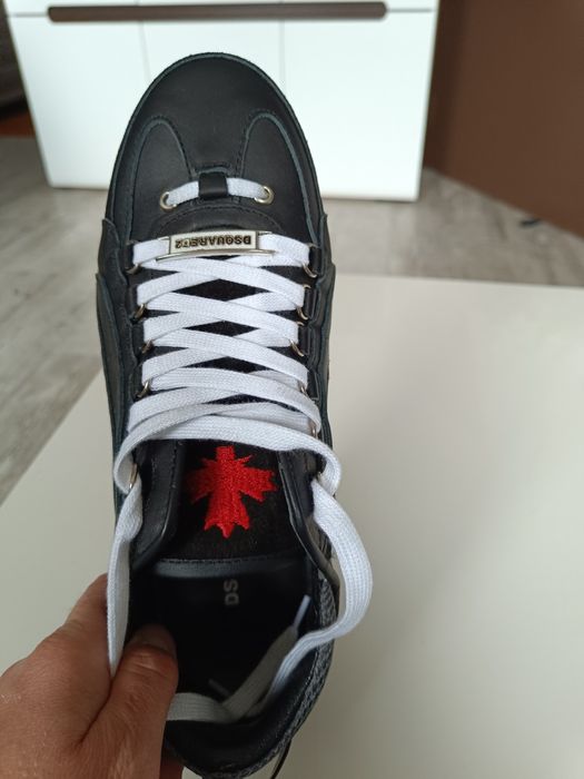 Sprzedam nowe buty sportowe całe ze skóry Dsquared2. Odbiór osobosty