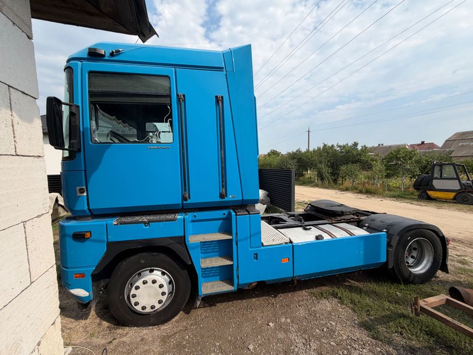 Продам тягач магнум євро 3 автомат