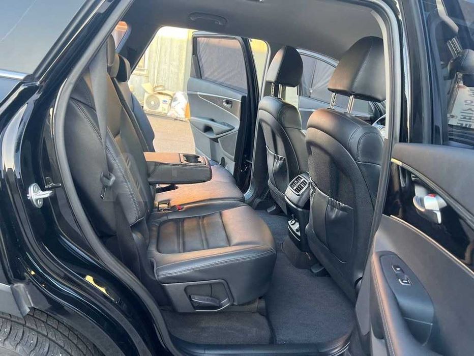 Kia  Sorento 2WD