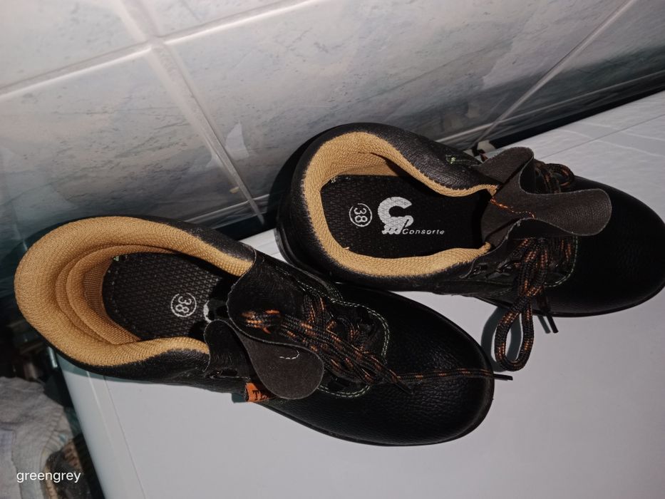 Nowe buty robocze 38