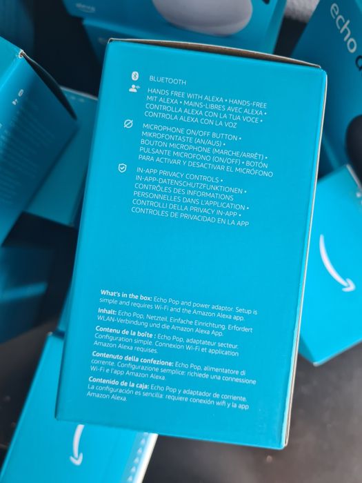 ALEXA ECHO POP  (Alexa + Amazon)