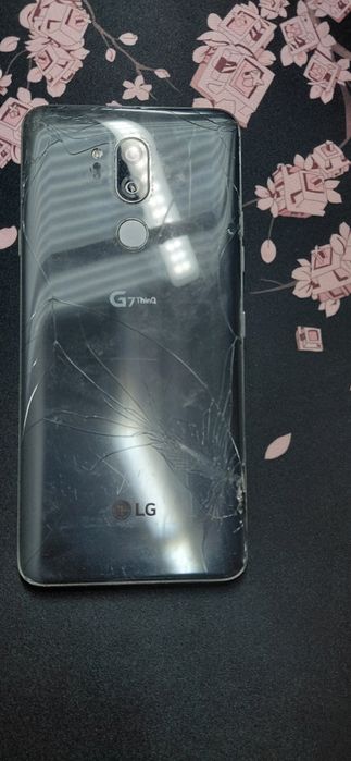 телефон LG g7 thinq