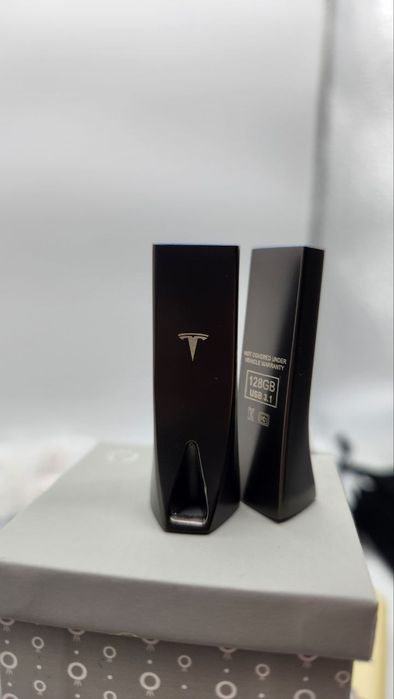 USB 3.1 Tesla 128gb Флешка Оригінальний оригінал :)