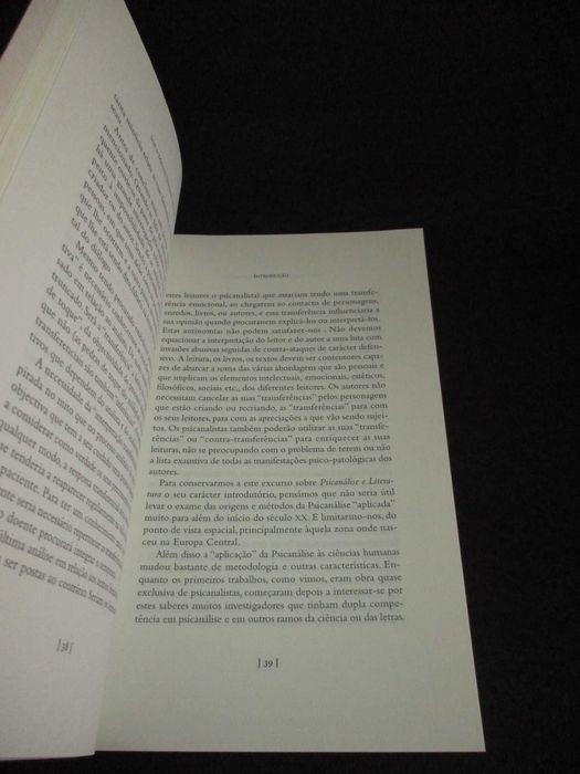 Livro Sob o manto diáfano do Realismo Psicanálise de Eça de Queiroz