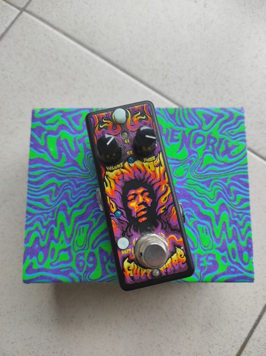 Vários pedais guitarra/baixo