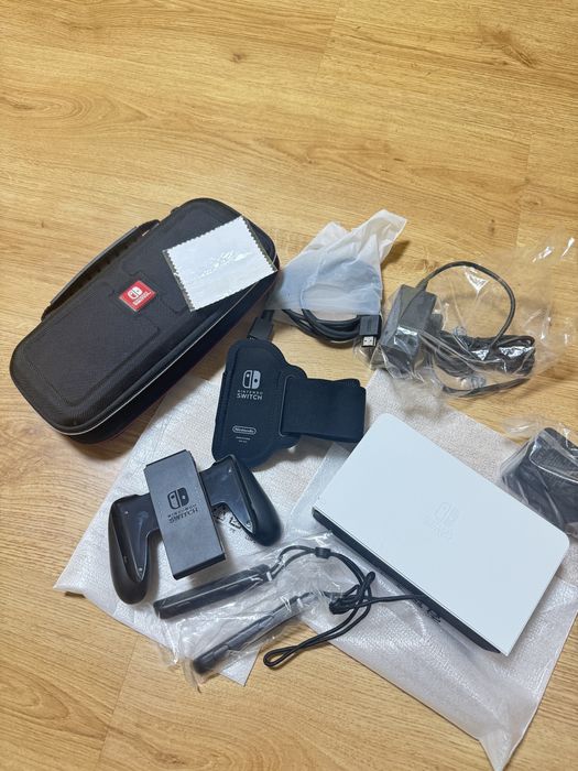 Игровая консоль Nintendo Switch Oled