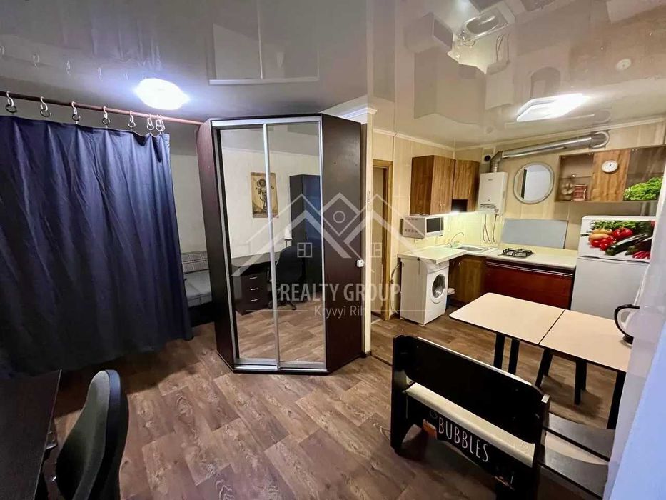 Оренда 1к квартири студії на Соцмісті