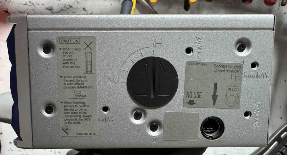 Новий CD-ченджер Sony CDX-656