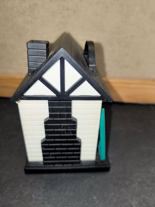 Guarda jóias com caixa de música