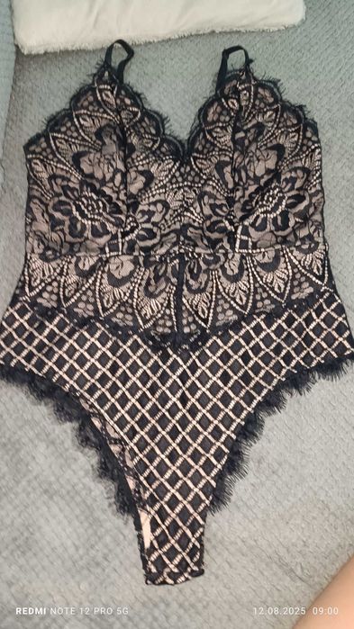 Sprzedam używane body koronkowe