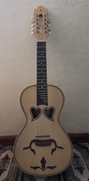 Viola Amarantina
