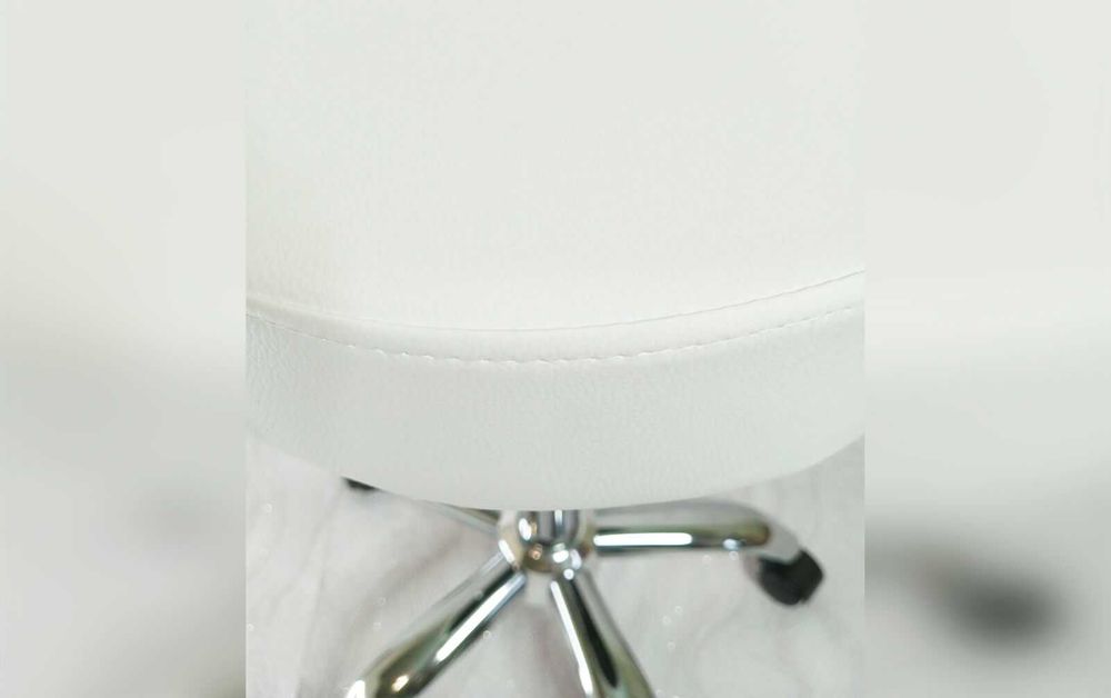 Крісло нове табурет на колесах зі спинкою кругле офісне Atlant стілець