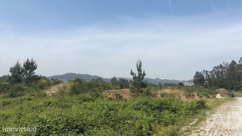 Terreno para construção em Paredes