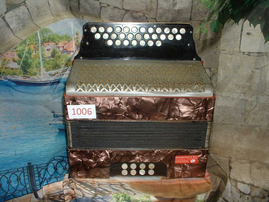Concertina para venda N, 1006