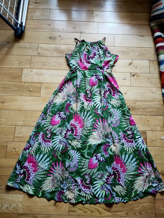 Sukienka maxi, sukienka z odkrytymi plecami rozmiar M/L