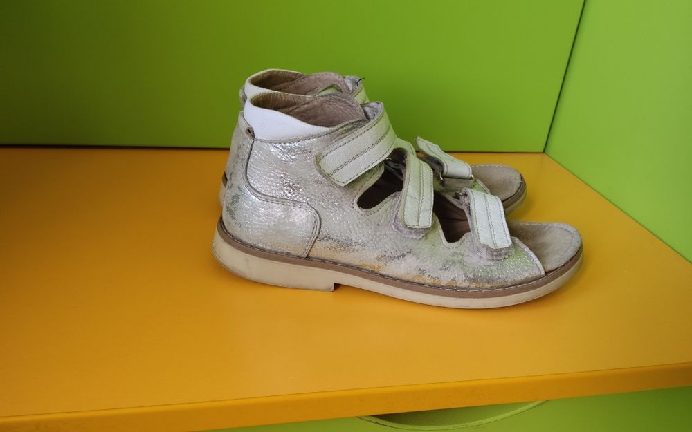 Ортопедичні босоніжки р.35