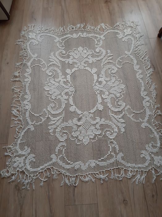Obrus siatkowyc100x125 cm-  piękny