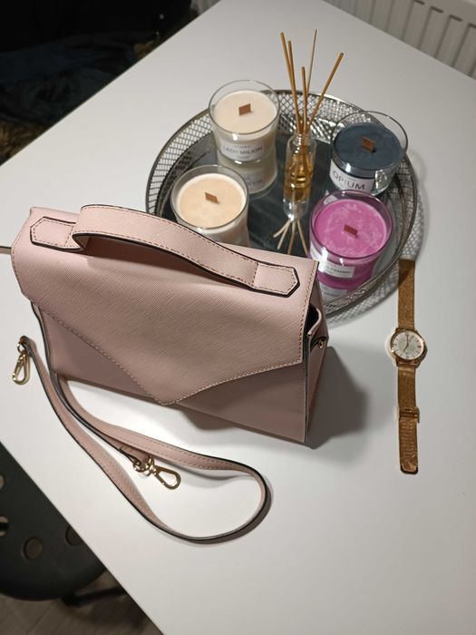 Torebka listonoszka pudrowy roż