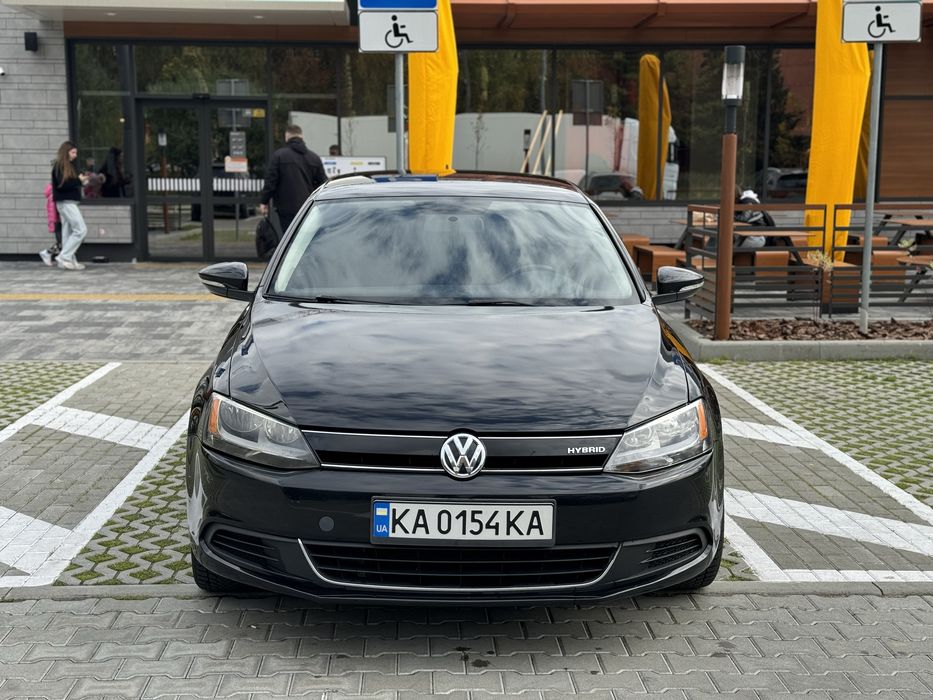 Оренда авто Volkswagen Jetta Hybrid. Прокат авто. Аренда авто.