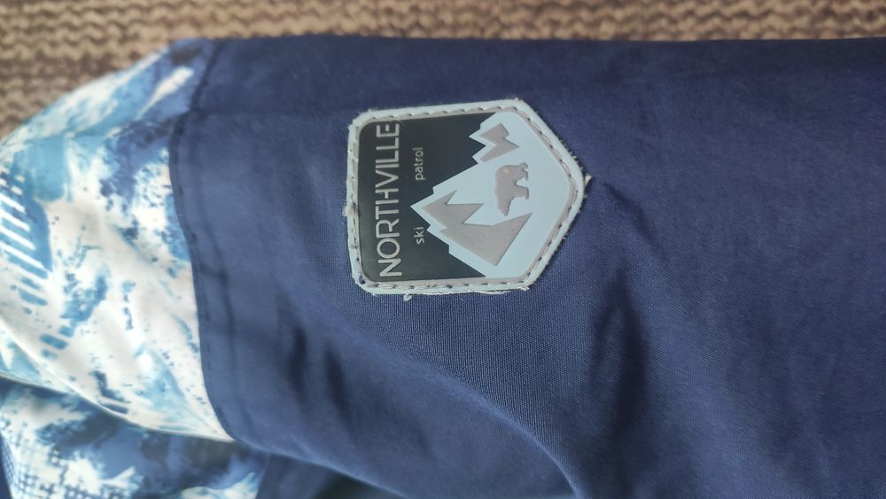 Продам куртку на хлопчика