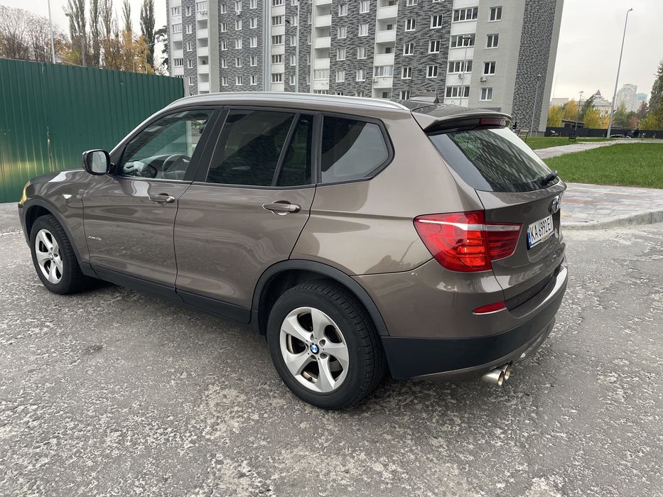 BMW X3 бензин 3.0 атмосфера, в родной краске 2011 г