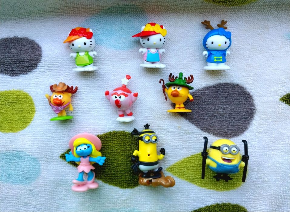 Фигурки малыши из Киндерсюрпризов любимые герои мультфильмов в кармане