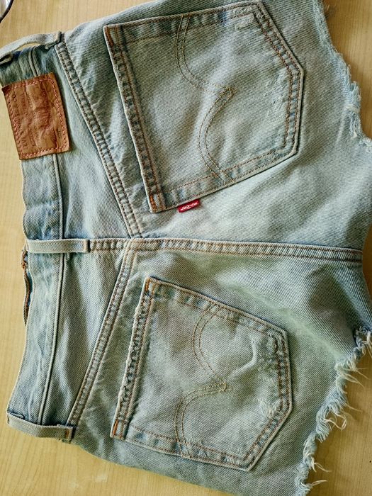 Levis spodenki damskie
