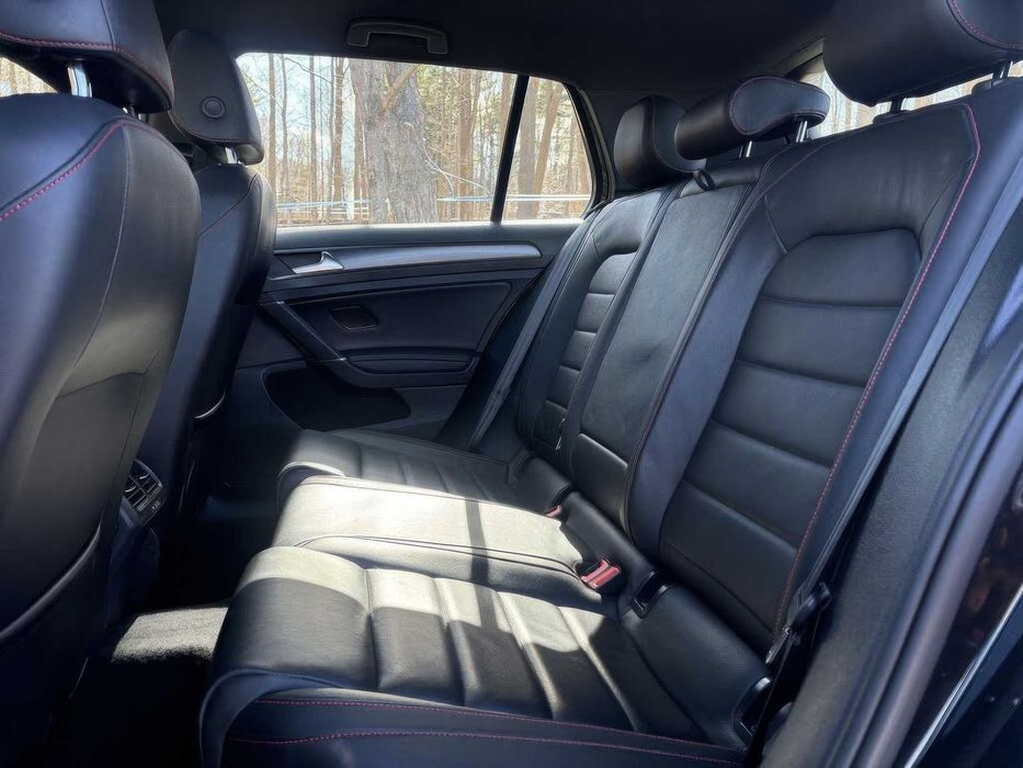 Volkswagen Golf GTI      2018