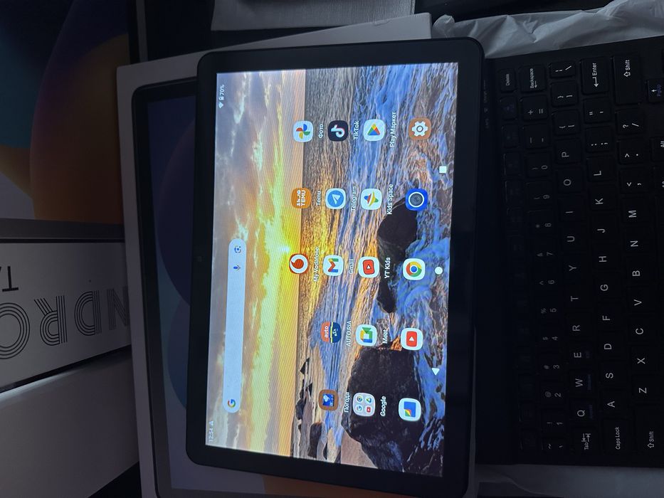 Планшет новий привезений з Велике Британія