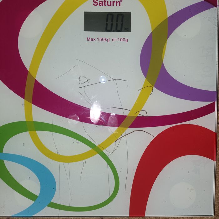 Напольные весы Saturn