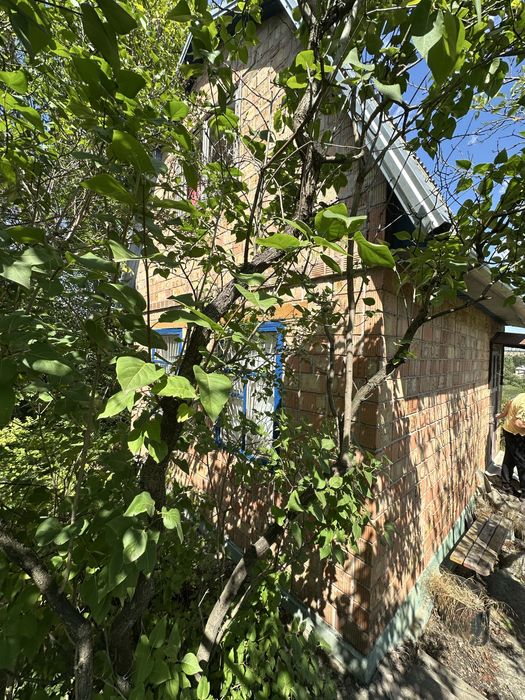 Продається  дача з мальовничим видом