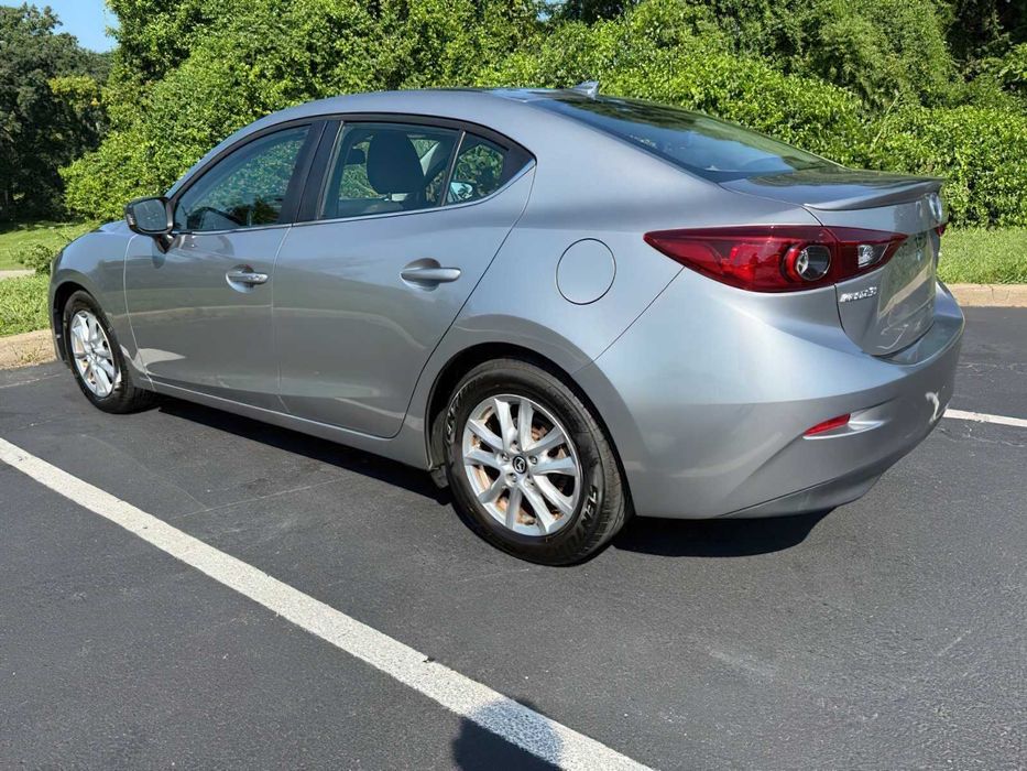 Mazda 3      2016