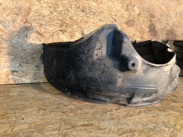 Nadkole przednie prawe lewe Toyota Corolla E11 Lift