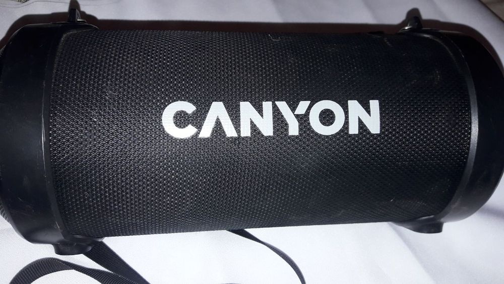 Продам блютуз колонку