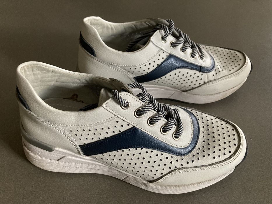 Buty sportowe białe, r. 36