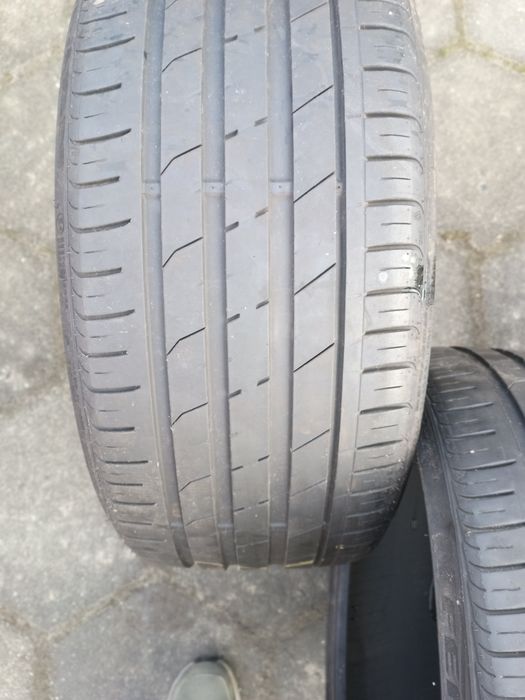 Opony 225 30 R20 jak nowe