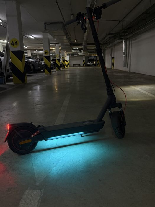 Самокат xiaomi 5 max в отличном состоянии